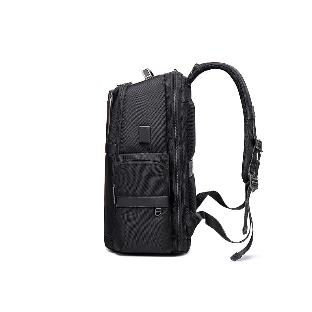 Arctic Hunter Tough Men