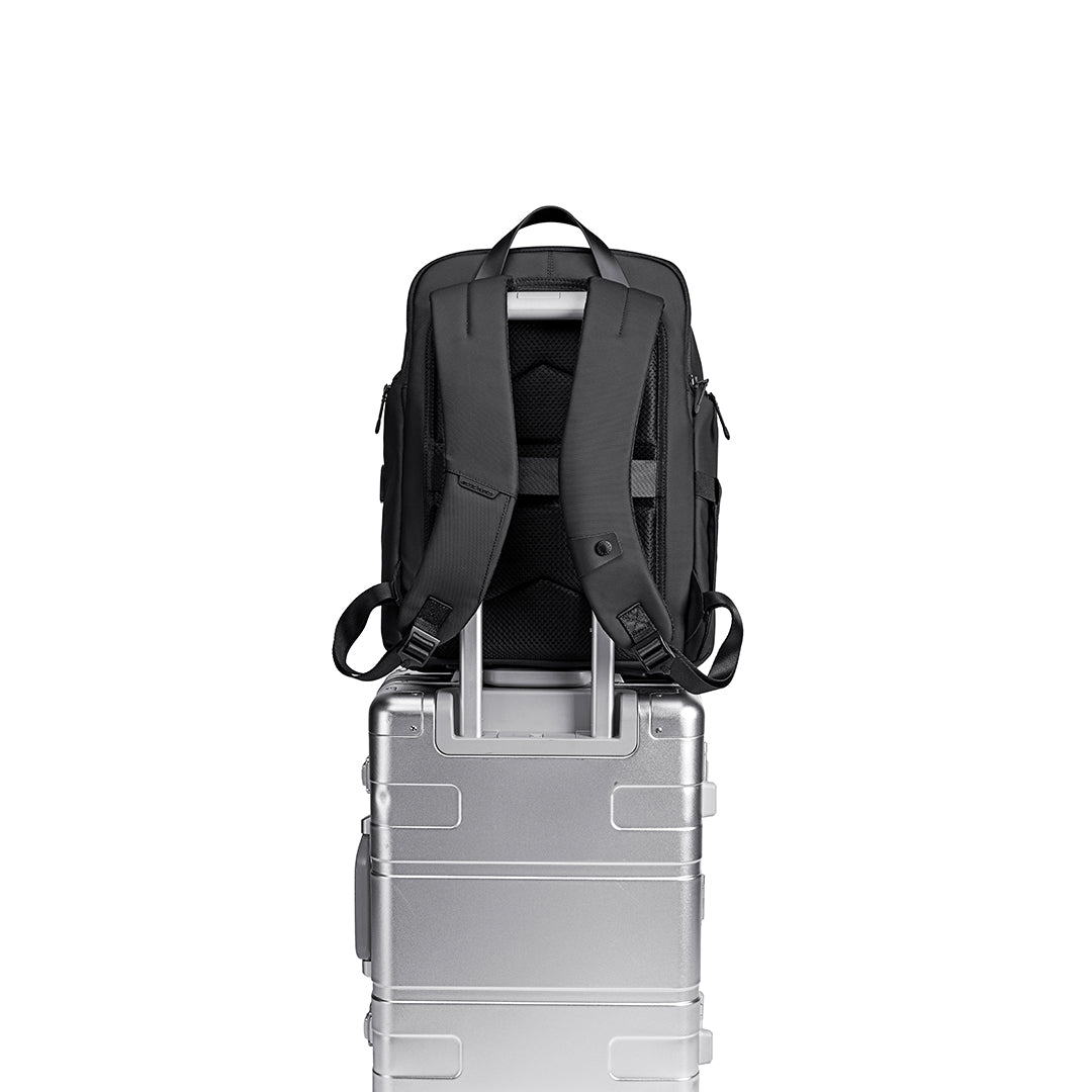 Arctic Hunter Water Resistant Backpack